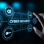 Ilustrasi cybersecurity 2025 untuk melindungi bisnis digital dari ancaman serangan siber