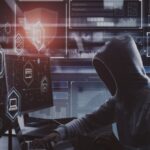 Ilustrasi ai cs palsu yang menunjukkan layanan customer service palsu berbasis kecerdasan buatan yang meniru suara dan interaksi CS resmi untuk menipu pengguna e-commerce.